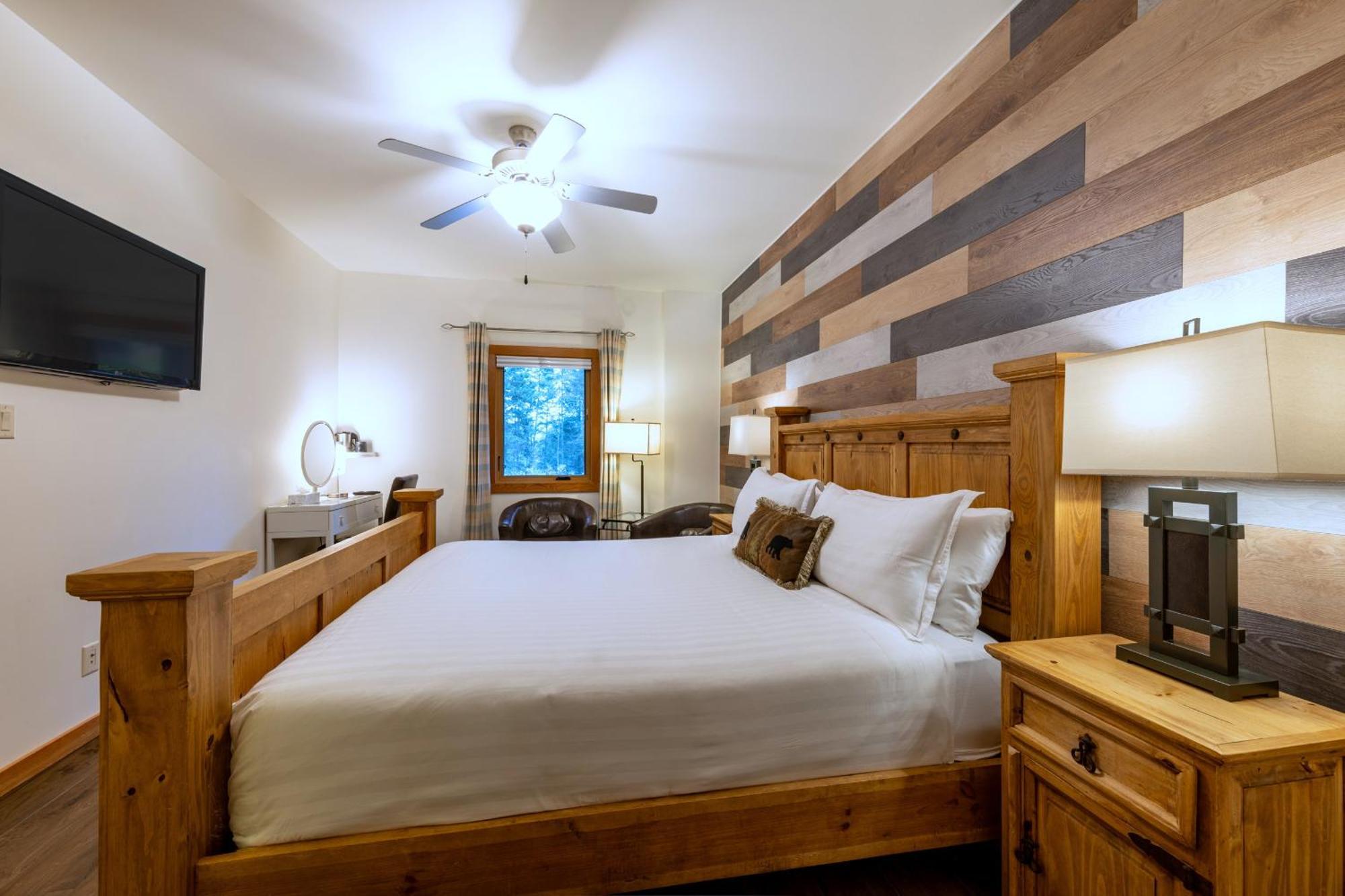 Canyon Ridge Lodge Golden Εξωτερικό φωτογραφία